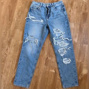 Size 6 American Eagle Mom Jeans